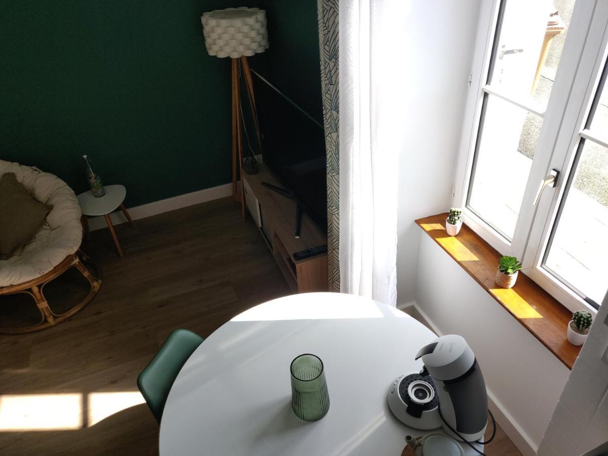 Scandinave - proche gare&centre-ville - stationnement - cour intérieure table&chaises Saint-Brieuc Esterno foto